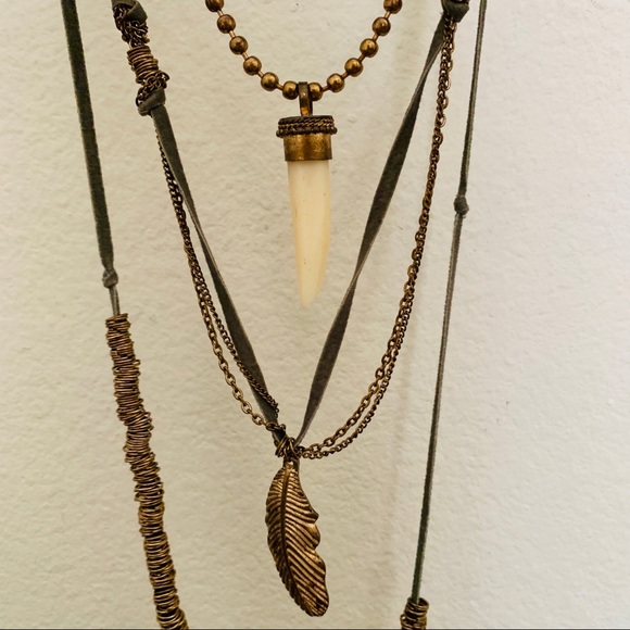 Valija Layered Necklace - Picture 1 of 4